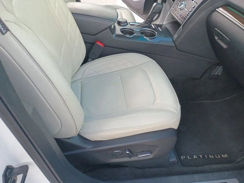 Used 2017 Ford Explorer Platinum image 23