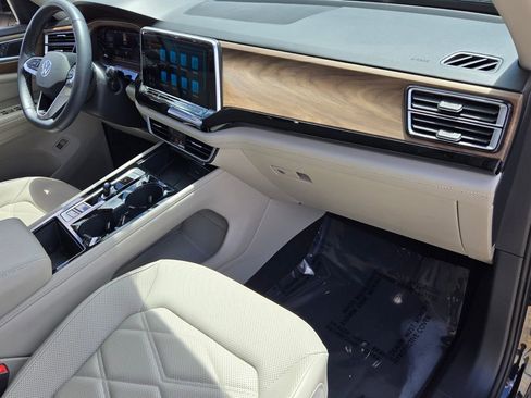 Certified 2024 Volkswagen Atlas SE FWD image 20
