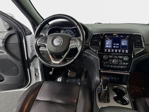 Used 2022 Jeep Grand Cherokee Limited image 25