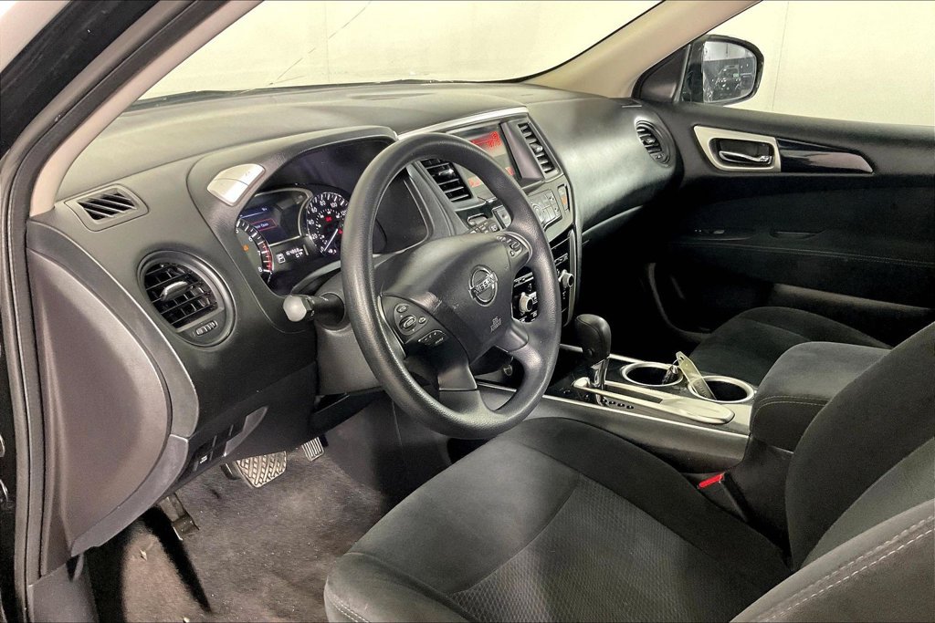 Used 2014 Nissan Pathfinder S w/ Cargo Package FWD image 15