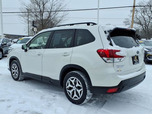 Used 2023 Subaru Forester Premium image 10