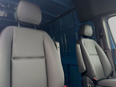 Used 2024 Mercedes-Benz Sprinter 144 Cargo image 17