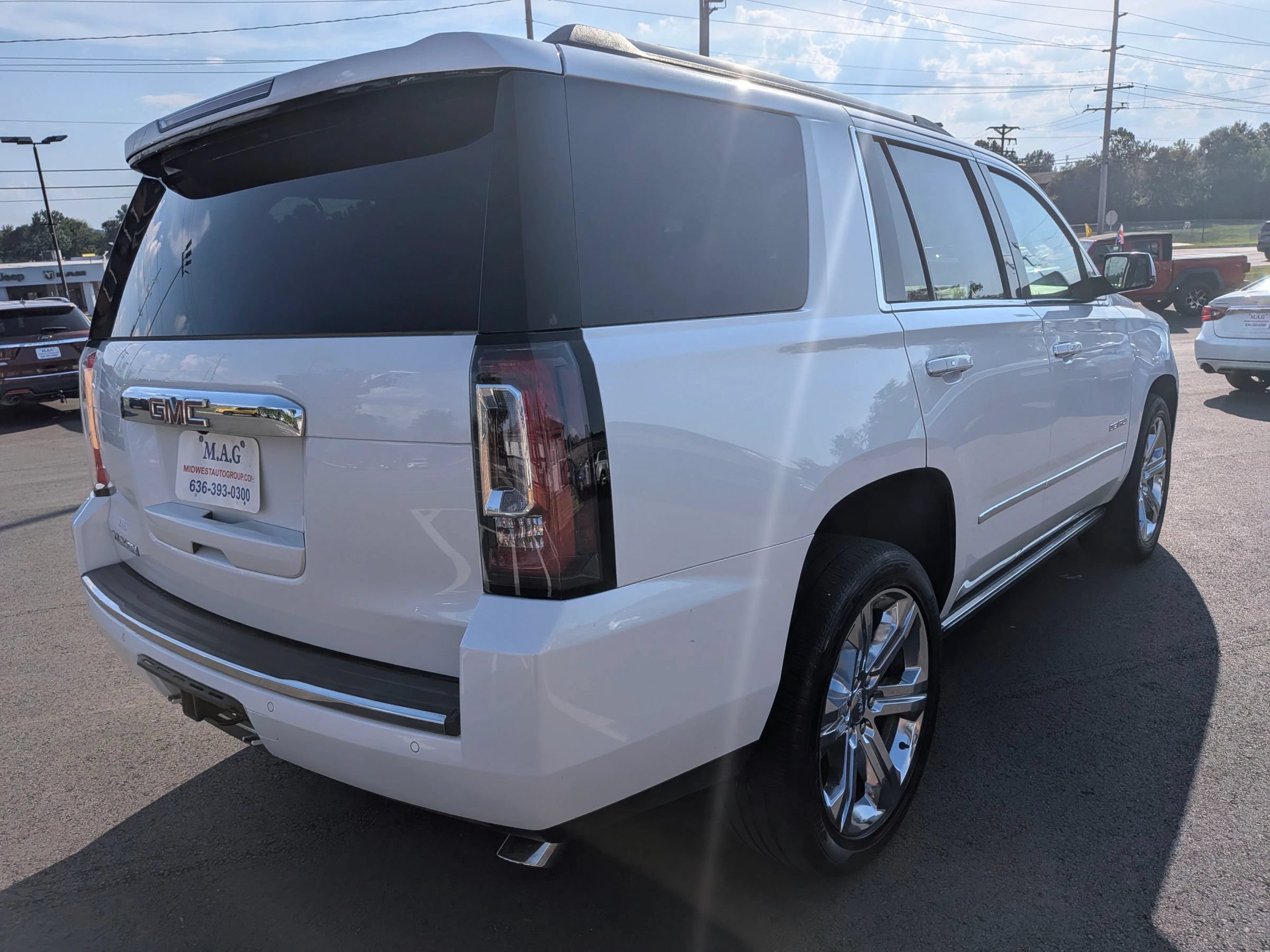 Used 2016 GMC Yukon Denali w/ Open Road Package AWD/4WD image 6