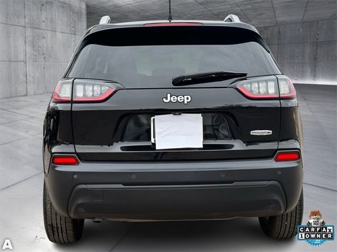 Used 2020 Jeep Cherokee Latitude Plus image 6