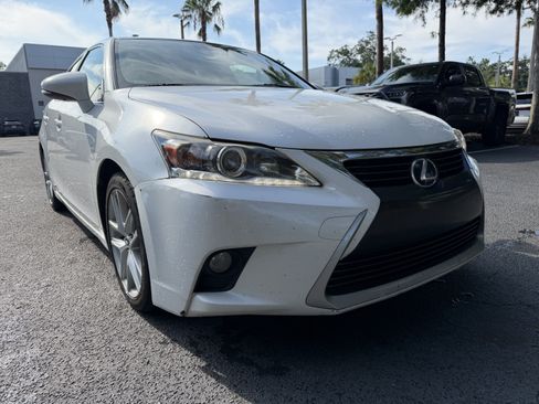 Used 2014 Lexus CT 200h FWD image 2