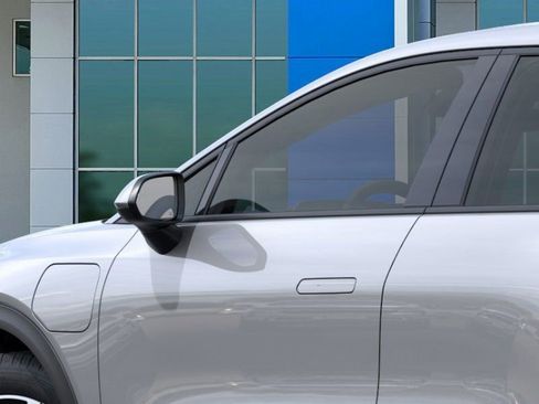 New 2026 Chevrolet Equinox EV LT image 12