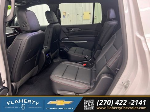 Used 2025 Chevrolet Traverse Z71 w/ Enhanced Driving Package AWD/4WD image 11