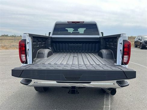 New 2026 GMC Sierra 2500 SLE w/ SLE Value Package; image 28
