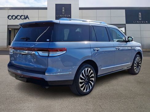 Certified 2024 Lincoln Navigator Black Label image 4