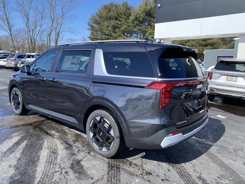New 2026 Kia Carnival EX image 3