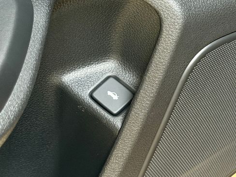 Used 2019 Honda Insight Touring image 16