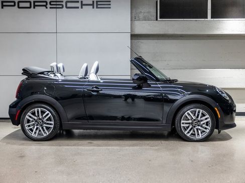 Used 2025 MINI Cooper S image 8