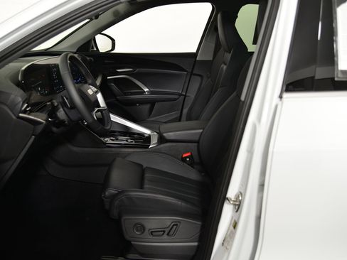 New 2025 Audi Q5 Premium Plus image 23