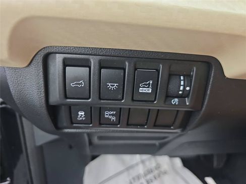Used 2021 Subaru Ascent Premium w/ Convenience Package AWD/4WD image 29
