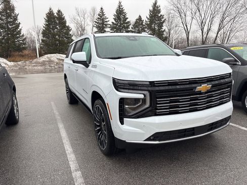 New 2026 Chevrolet Suburban High Country image 3