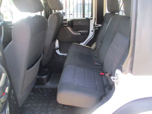 Used 2012 Jeep Wrangler Unlimited Sport image 9