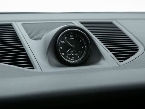 Used 2025 Porsche Macan image 29