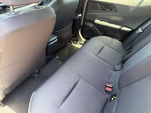 Used 2025 Toyota Prius LE FWD image 10