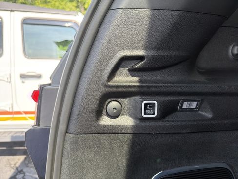 Used 2025 Jeep Grand Cherokee L Summit AWD/4WD image 13