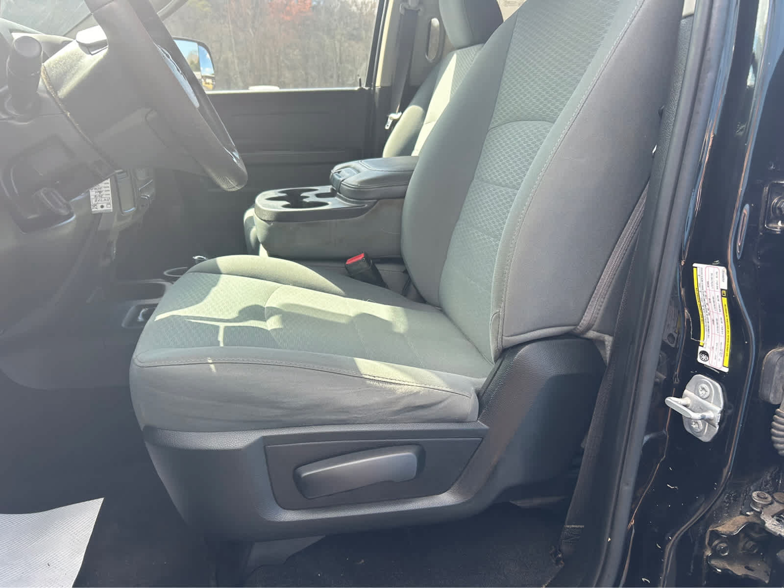 Used 2018 RAM 2500 Tradesman w/ Chrome Appearance Group AWD/4WD image 8