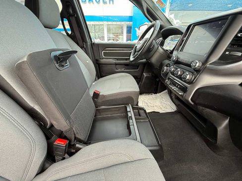 Used 2024 RAM 2500 Big Horn w/ Bed Utility Group image 40