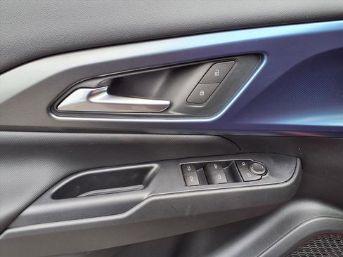 New 2026 Chevrolet Equinox EV LT image 8