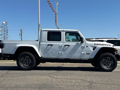 New 2026 Jeep Gladiator Mojave w/ Steel Bumper Group AWD/4WD image 2