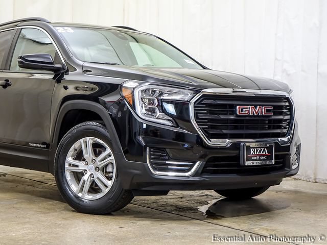 Certified 2023 GMC Terrain SLE w/ Driver Convenience Package AWD/4WD image 6