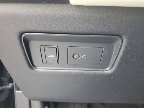 Used 2022 Land Rover Range Rover Sport HSE Silver Edition image 22