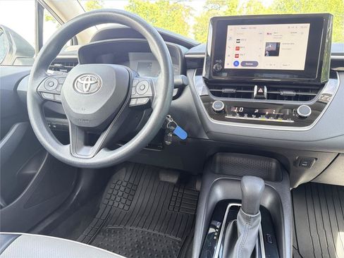 Used 2023 Toyota Corolla LE w/ Carpet Mat Package (TMS) FWD image 10