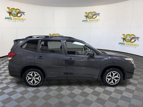 Used 2019 Subaru Forester Premium AWD/4WD image 11