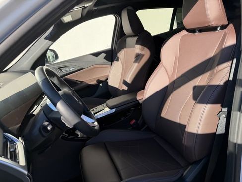 Used 2025 BMW X2 xDrive28i w/ Technology Package image 10