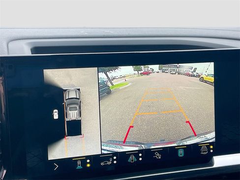 Used 2022 GMC Sierra 1500 SLT image 17