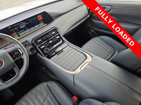 Used 2025 Nissan Armada PRO-4X w/ Pro-4X Premium Package image 14