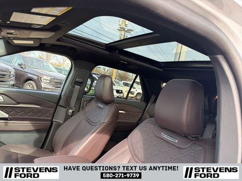 Used 2025 Ford Explorer Platinum w/ LUX Leather Package image 15