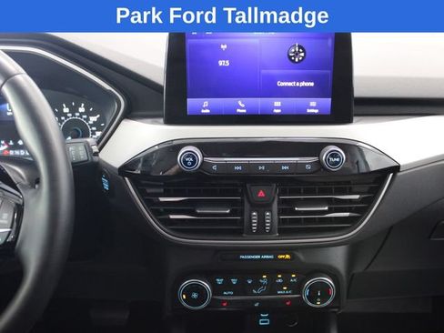 Used 2022 Ford Escape SE w/ Cold Weather Package FWD image 16