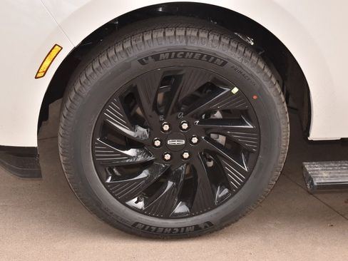 New 2025 Lincoln Navigator L Reserve w/ Jet Appearance Package image 44