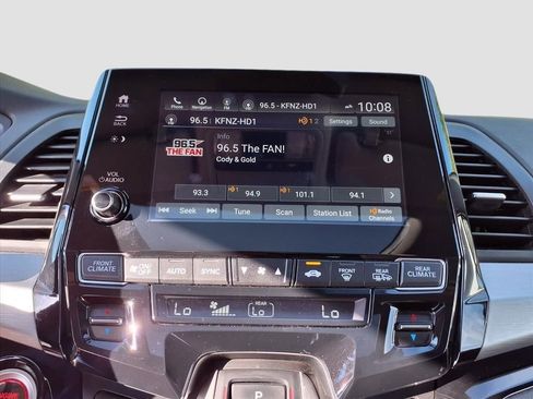 Used 2023 Honda Odyssey Touring image 14