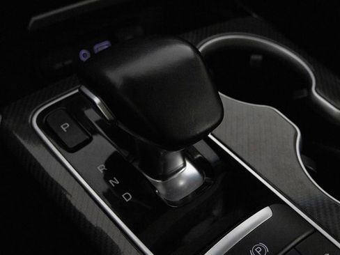 Used 2018 Kia Stinger GT image 25