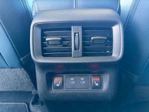 Certified 2025 Nissan Murano Platinum AWD/4WD image 36
