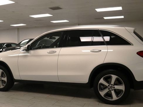 Used 2019 Mercedes-Benz GLC 300 4MATIC w/ Multimedia Package image 12