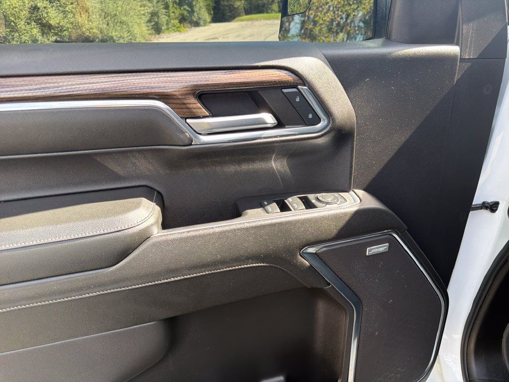 Used 2024 Chevrolet Silverado 1500 LT Trail Boss w/ Convenience Package II AWD/4WD image 13