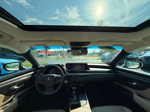 Used 2020 Lexus ES 350 w/ Premium Package FWD image 19