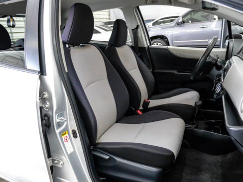 Used 2014 Toyota Yaris LE image 27