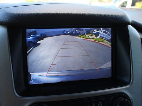 Used 2020 GMC Yukon XL SLT w/ Premium Edition image 33