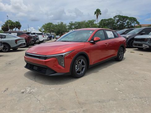 New 2026 Kia K4 FWD image 4