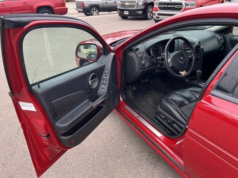 Used 2006 Pontiac Grand Prix GXP w/ Sun And Sound Package image 16