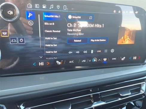 New 2026 Chevrolet Traverse LT w/ Sun and Wheel Package image 21