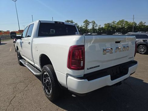 Used 2026 RAM 2500 Laramie AWD/4WD image 6