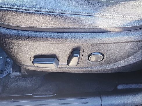 Used 2022 Kia Telluride EX image 21